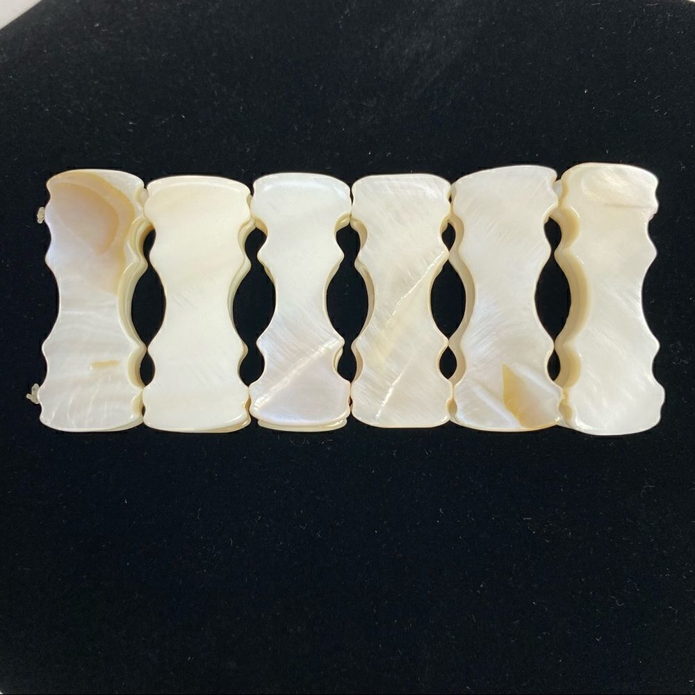 Abalone Shell Ivory Stretch Bracelet